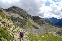 30 In discesa mentre le nuvole si gonfiano e si fanno grige 